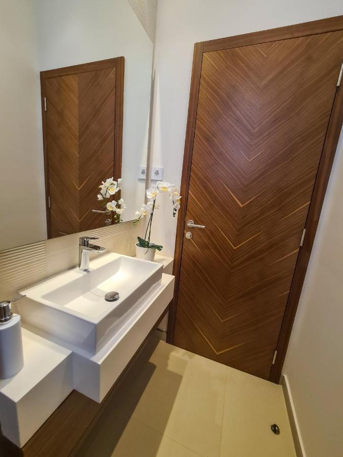 Lux Apartment In City Center เบลเกรด ภายนอก รูปภาพ